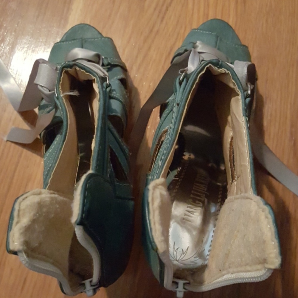 Shoes
